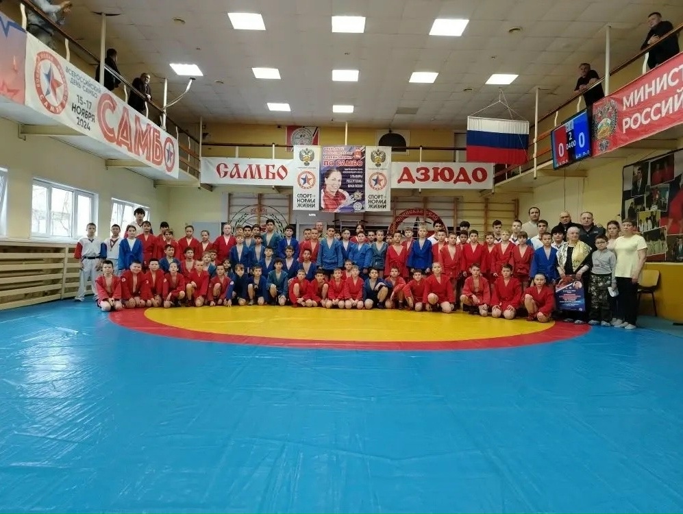 Открытое лично-командное первенство по самбо, памяти мастера спорта международного класса Эльмиры Робертовны Викиловой, среди юношей и девушек (11-12 лет).